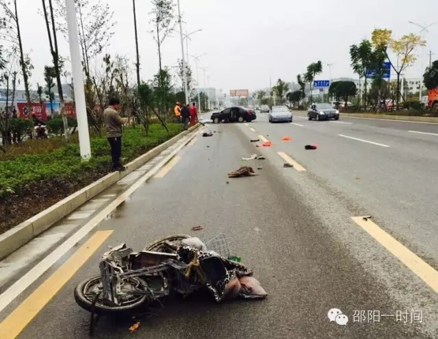 邵阳昨日发生重大交通事故，两人当场死亡！