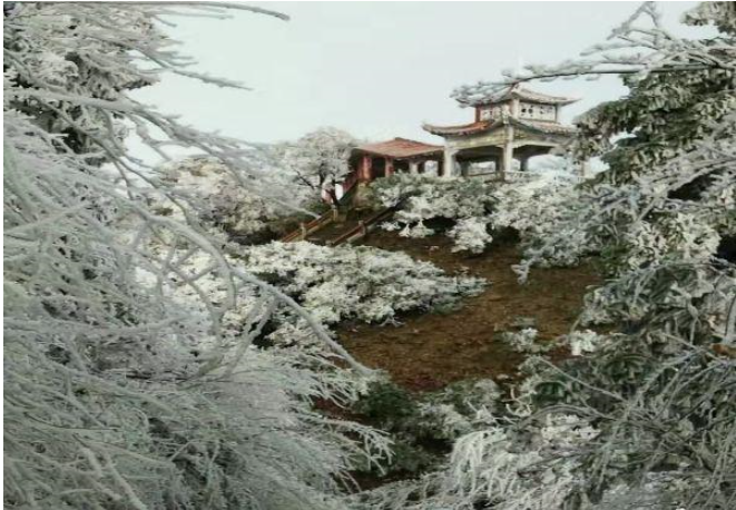 武冈云山现“绝色雪景”