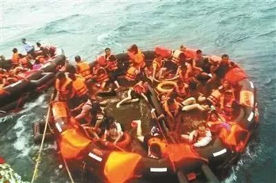 泰国普吉岛沉船事故，邵阳女孩漂流10多个小时获救！