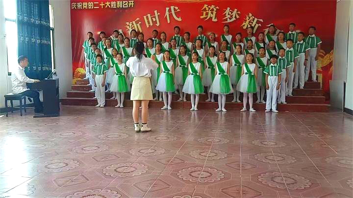 湾头桥镇中学喜获湖南省第七届中学生建制班合唱比赛一等奖