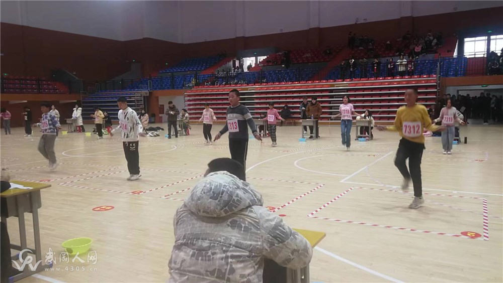 朱溪中学在武冈市中小学跳绳比赛中喜获佳绩