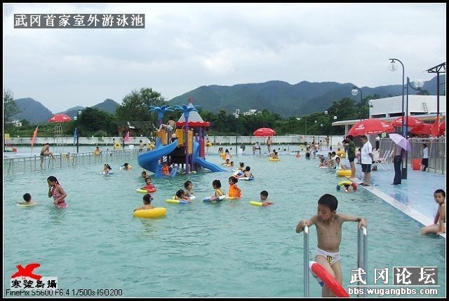 【避暑】--武冈首家室外游泳馆试营业