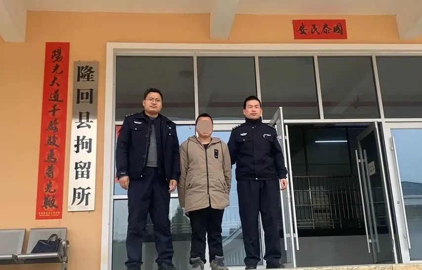 武冈一男子乱停车被贴罚单，发抖音辱骂交警，被拘留10天！