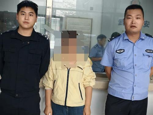 武冈非法储存烟花爆竹，店主毛某被行政拘留
