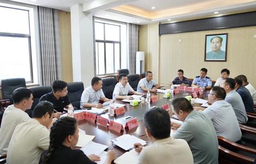 【三个大抓开新局 攻坚突围奋力拼】唐伟文在迎春亭街道调研