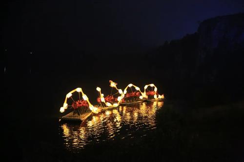 非遗点亮资江夜：武冈滩里水龙灯惊艳亮相第五届邵阳市旅游发展大会