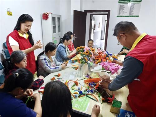 武冈这个公益组织走进残疾人托养中心